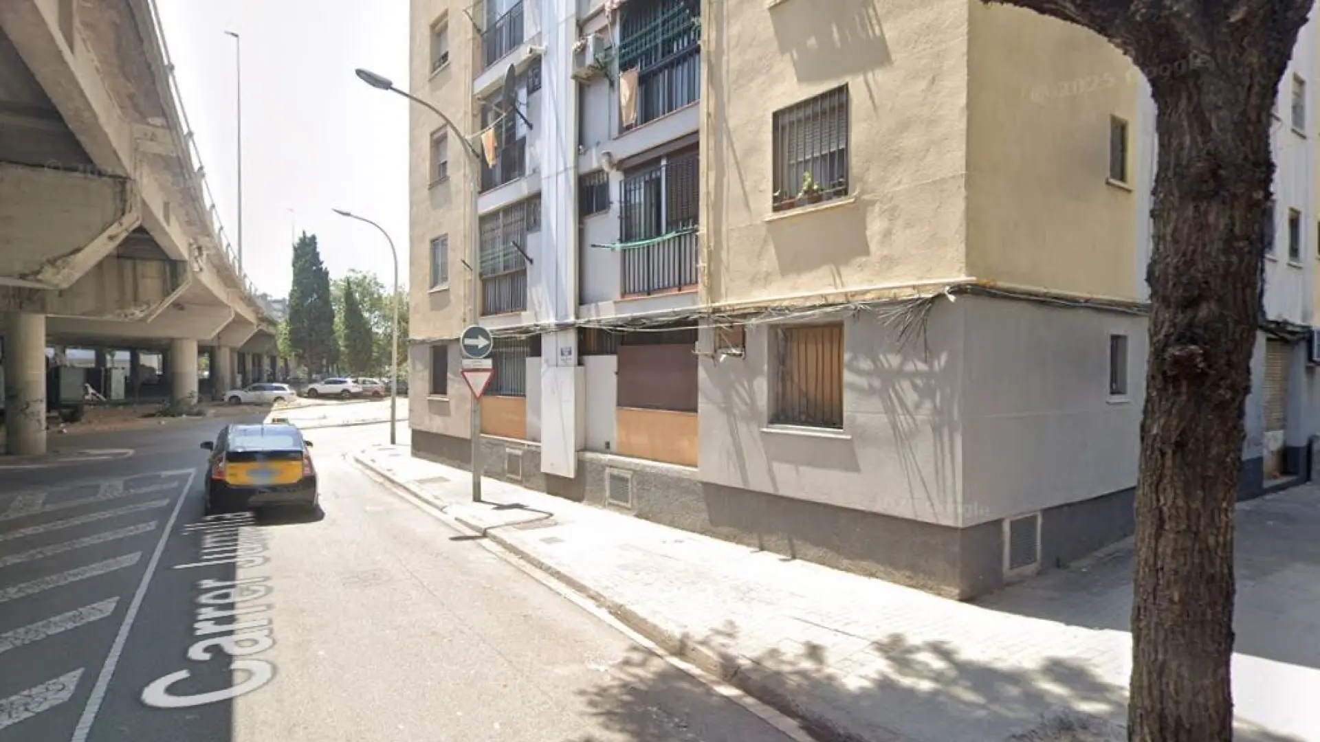 Badalona'da Kanlı Klan Kavgası: İki Kişi Silahla Yaralandı