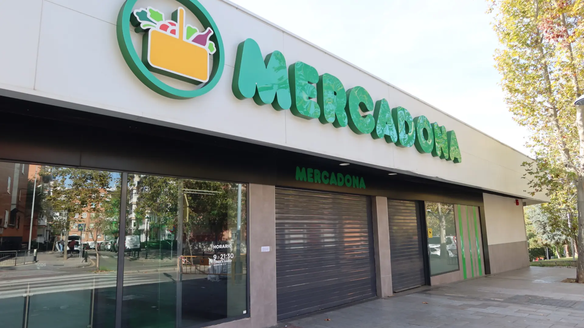 Barselona'da Süpermarketlerin Yaz Saati Uygulaması Sona Eriyor: Rutine Dönüş Başlıyor