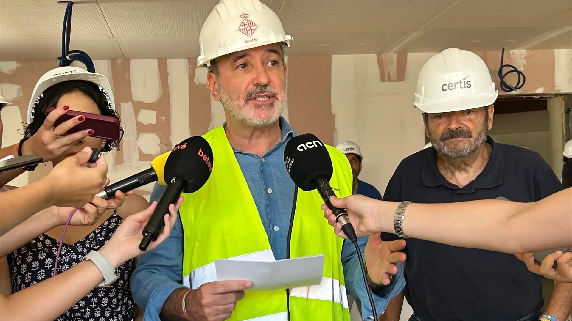 Barselona'da Silah ve Uyuşturucu Suçlarına Ağır Cezalar: Collboni'den Çağrı