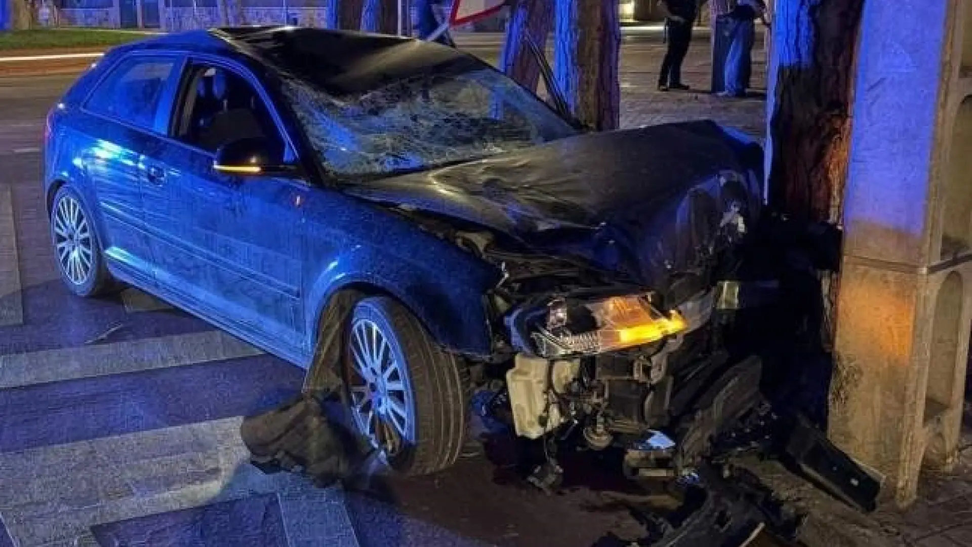 Castelldefels'te Feci Kaza: 16 Yaşındaki Genç Hayatını Kaybetti, Kaçan Sürücü Yakalandı