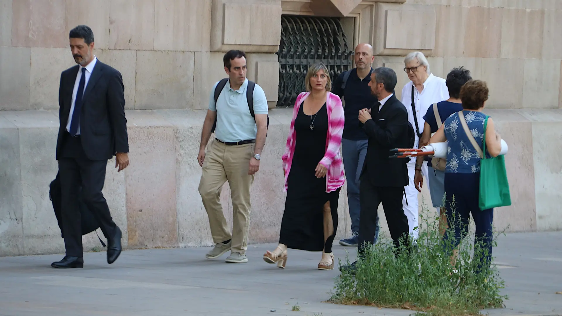 Barselona'da Tarihi Karar: Katalan Eski Sağlık Bakanları Aşı Gecikmesinden Beraat Etti