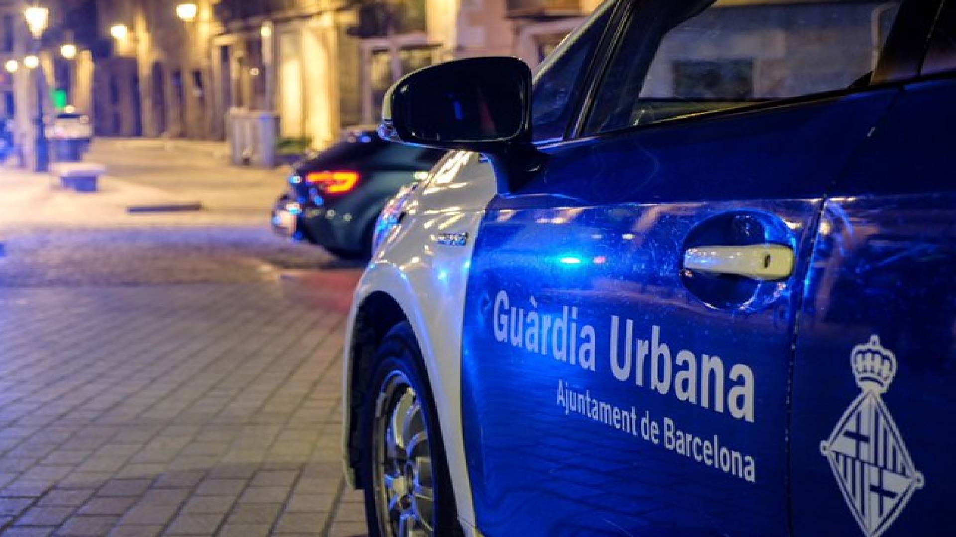 Barselona'da Eczane Soygunu ve Bıçaklı Saldırı: Polis Takibiyle İki Şüpheli Yakalandı