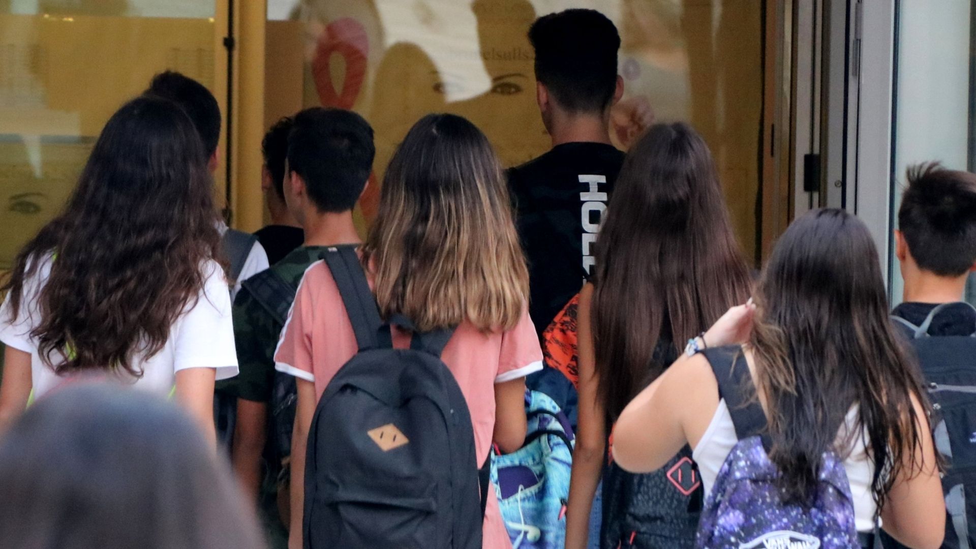 Katalonya'da Okullara Sivil Polis Tartışması: Eğitim Camiasından Sert Tepki