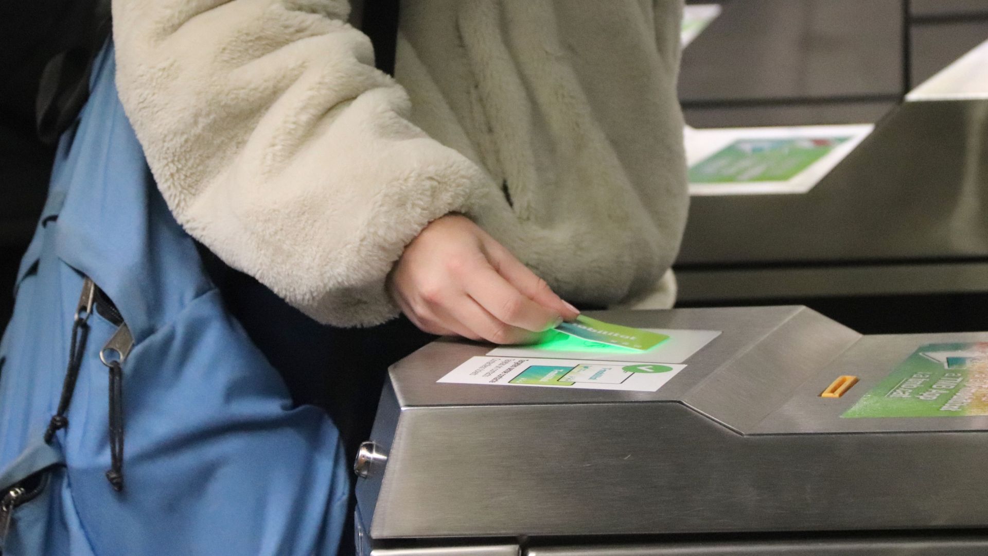 Barselona Metrosu Sant Jordi Günü'nde Tarihi Rekor Kırdı: 2 Milyon Yolcu!
