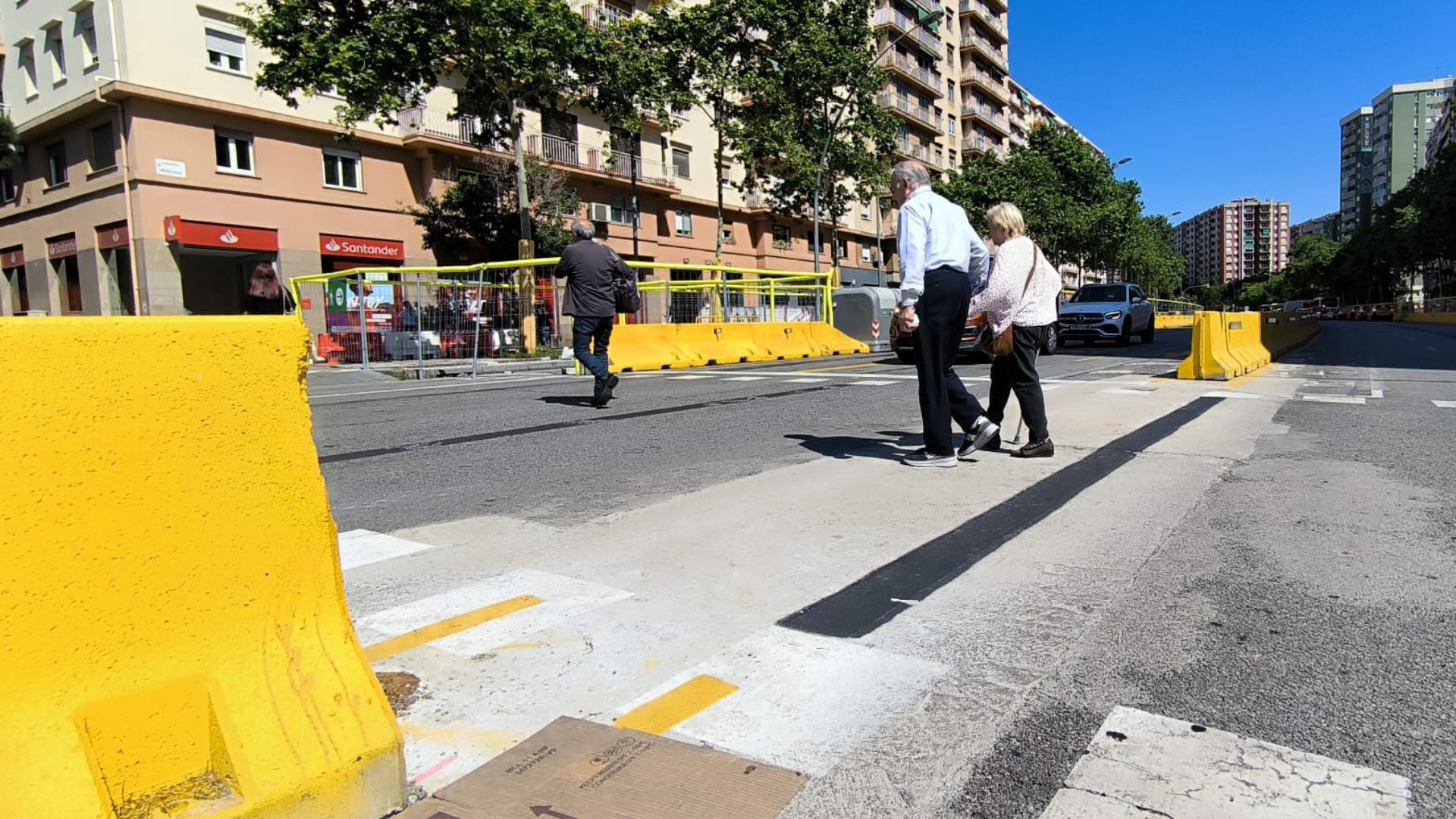 Barselona'nın Ana Arterlerinden Meridiana Caddesi'nde Asfaltlama Başlıyor