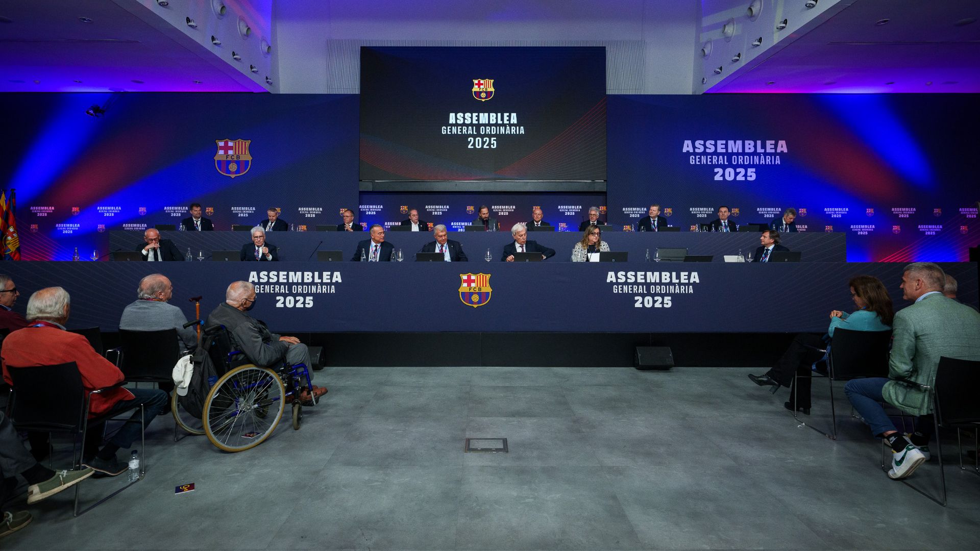 FC Barcelona'dan Finansal Rekor: 2025-26 Sezonu Gelirleri 1 Milyar Euro'yu Aştı