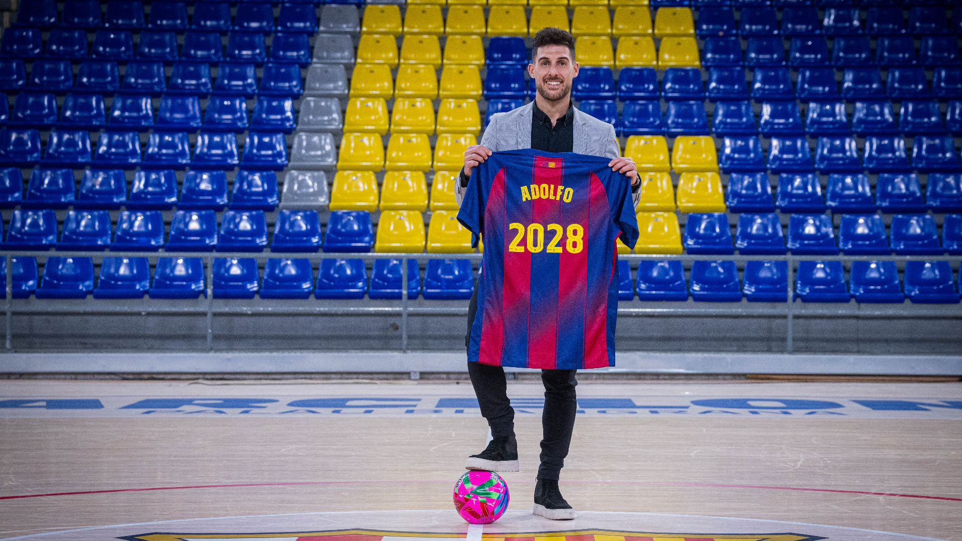 Adolfo, Barça Futsal ile Sözleşmesini 2028'e Kadar Uzattı: Efsane Devam Ediyor