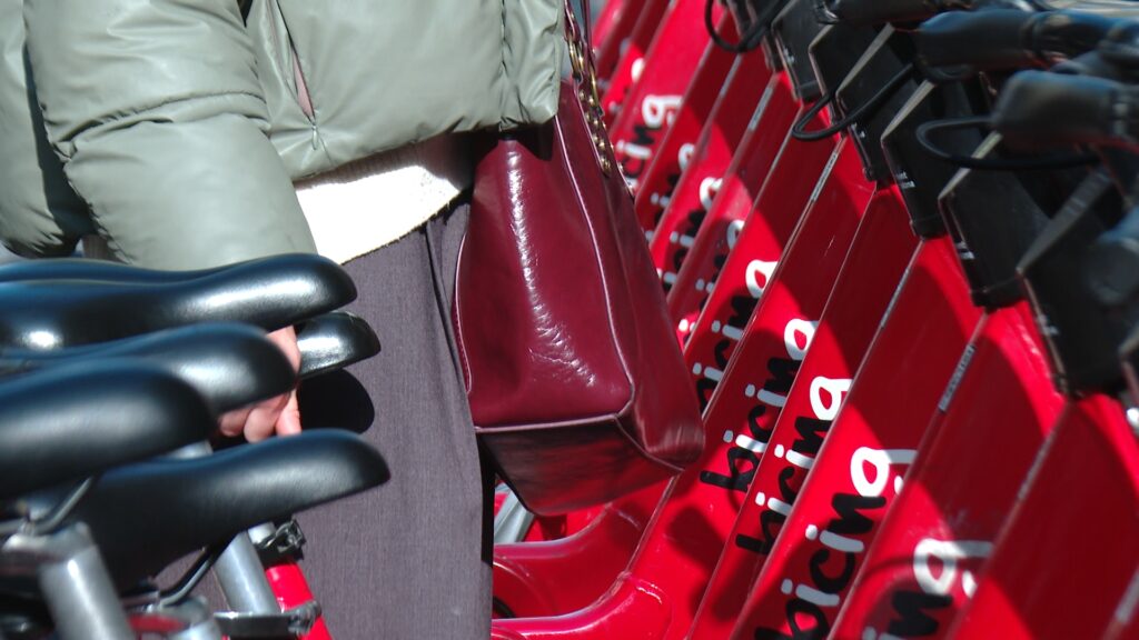 Barselona'da Bisikletli Kadınların Sayısı Alarm Veriyor: Her 10 Bisikletliden Sadece