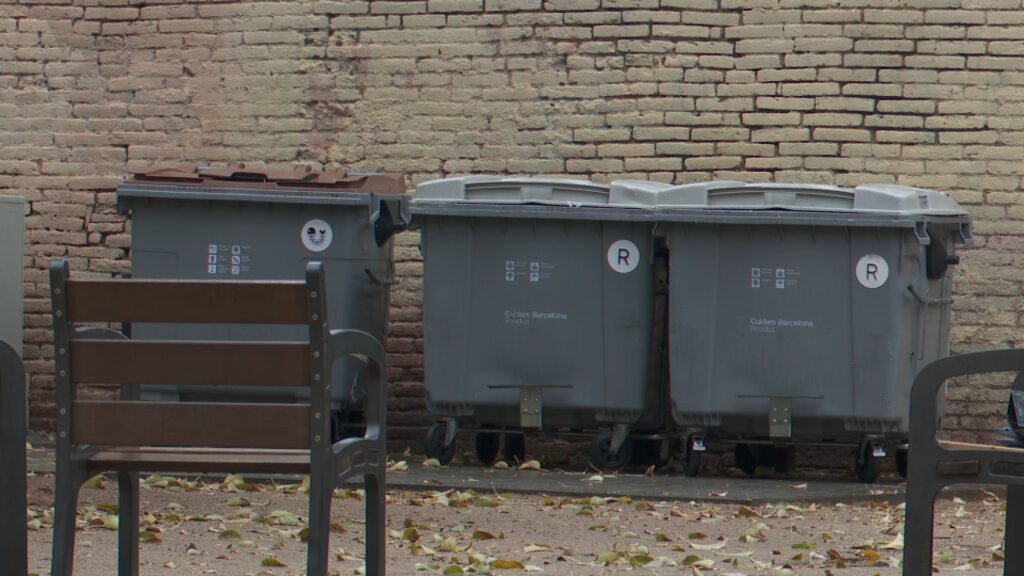 Barselona'da Meydan Projesi Ertelendi: Halktan 'Yağmurda Havuza Dönüyor' Tepkisi