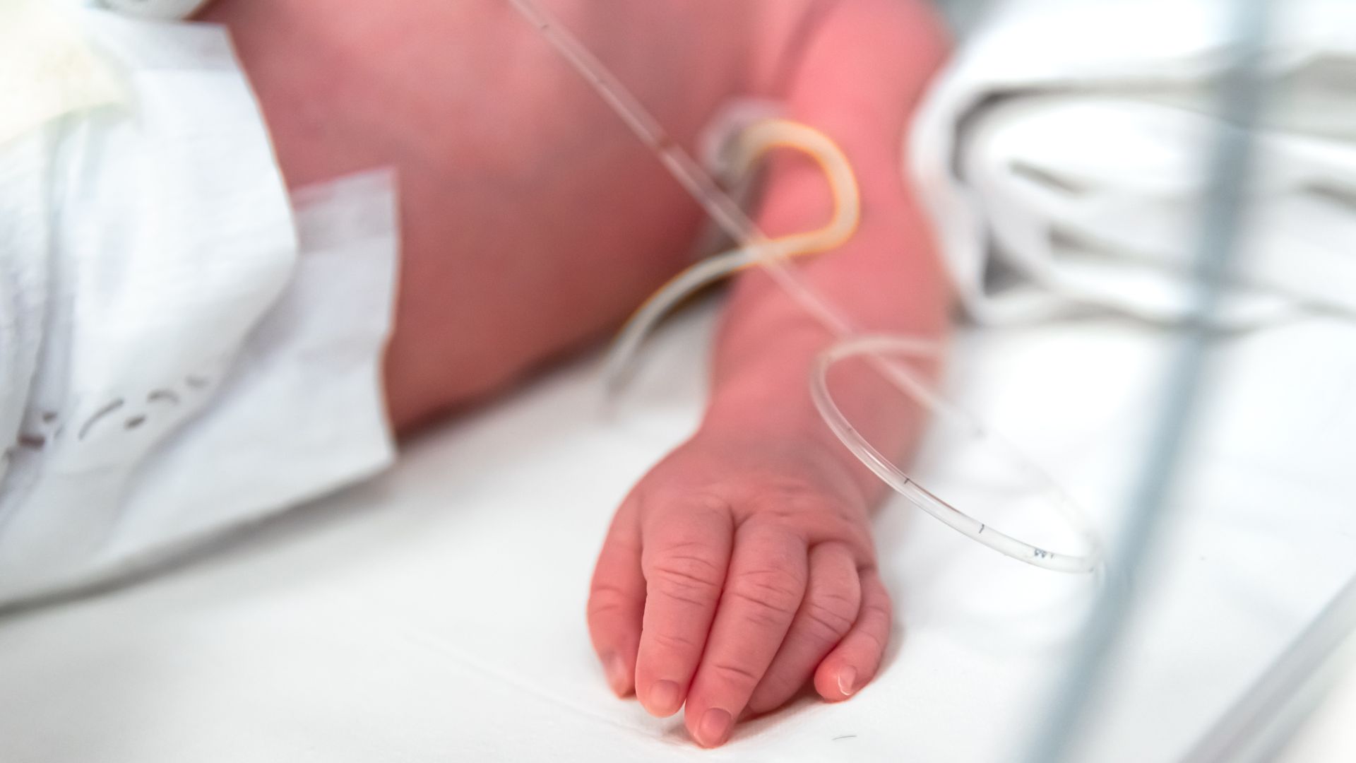 Barselona'da Mucize: 2 Kilo Bebeğe Dünyanın En Küçük Kalp Pili Takıldı