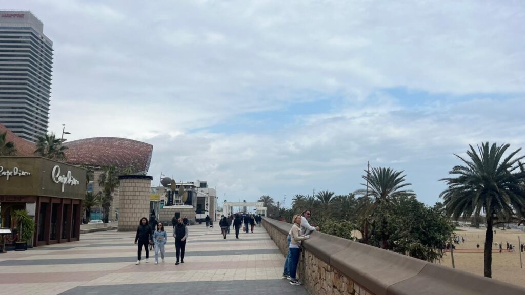 Troben mort a la Barceloneta el jove de Chicago desaparegut fa dos dies a Barcelona |