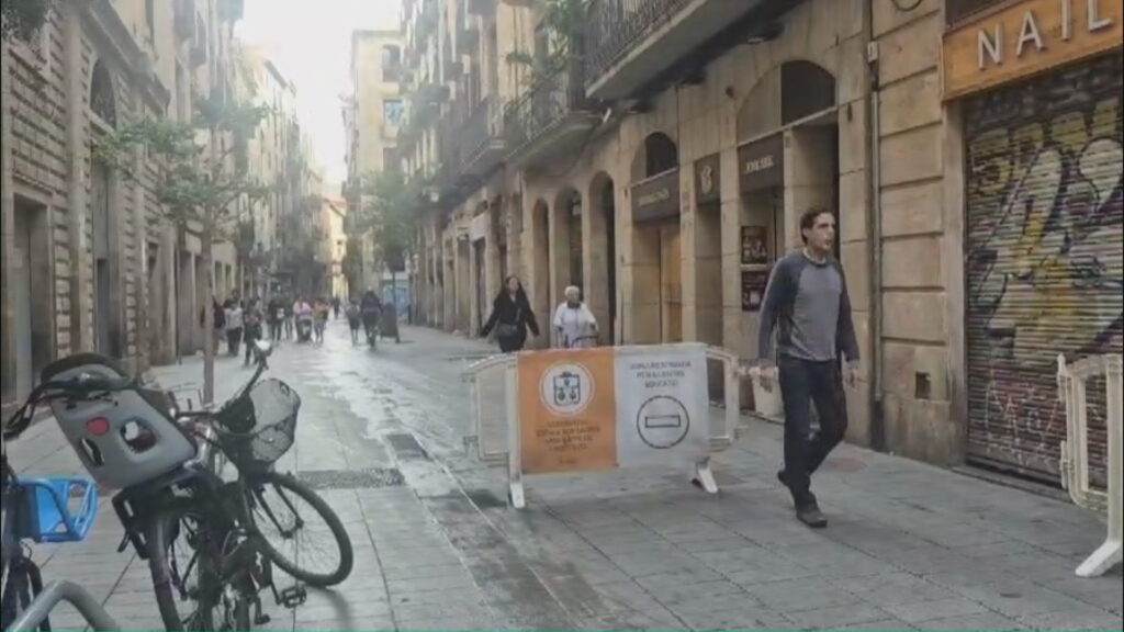 Barselona'da Okul Giriş Çıkışları Tehlikede: Veliler Güvenli Yol Hakkı İstiyor