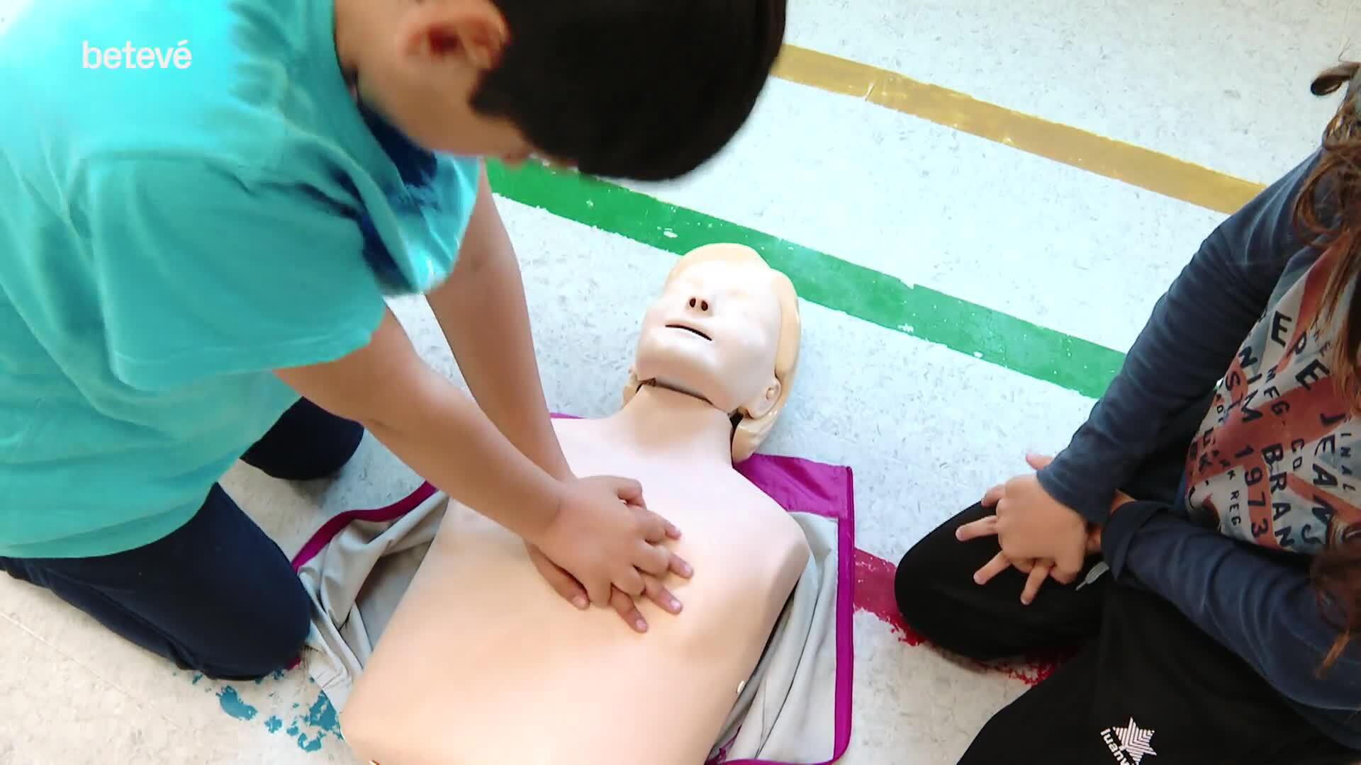 Petits gestos que poden salvar vides a l’Escola Badalona Port