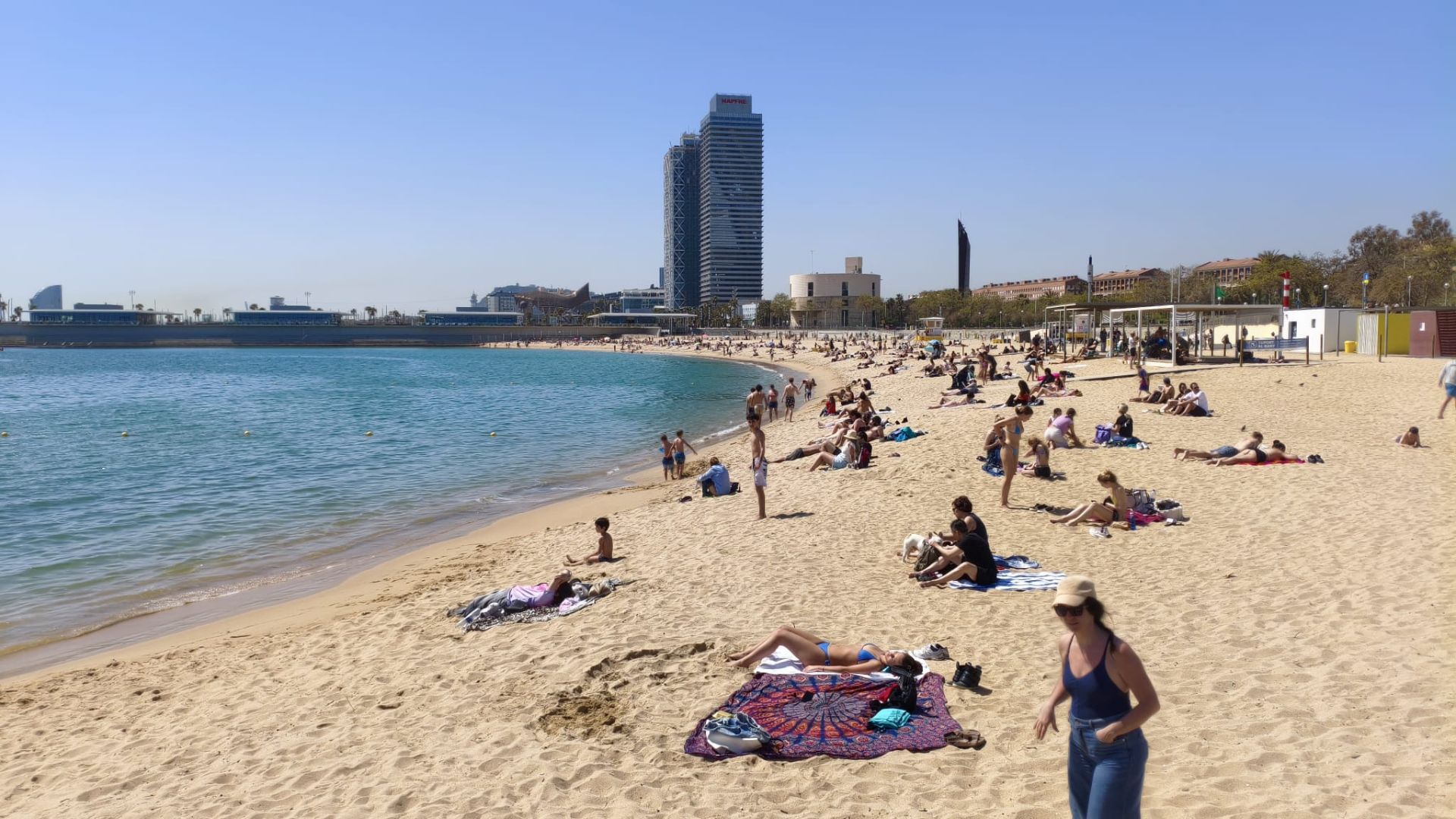 Barselona Plajlarında Deniz Suyu 20°C'yi Aştı: Erken Gelen Yaz Alarmı
