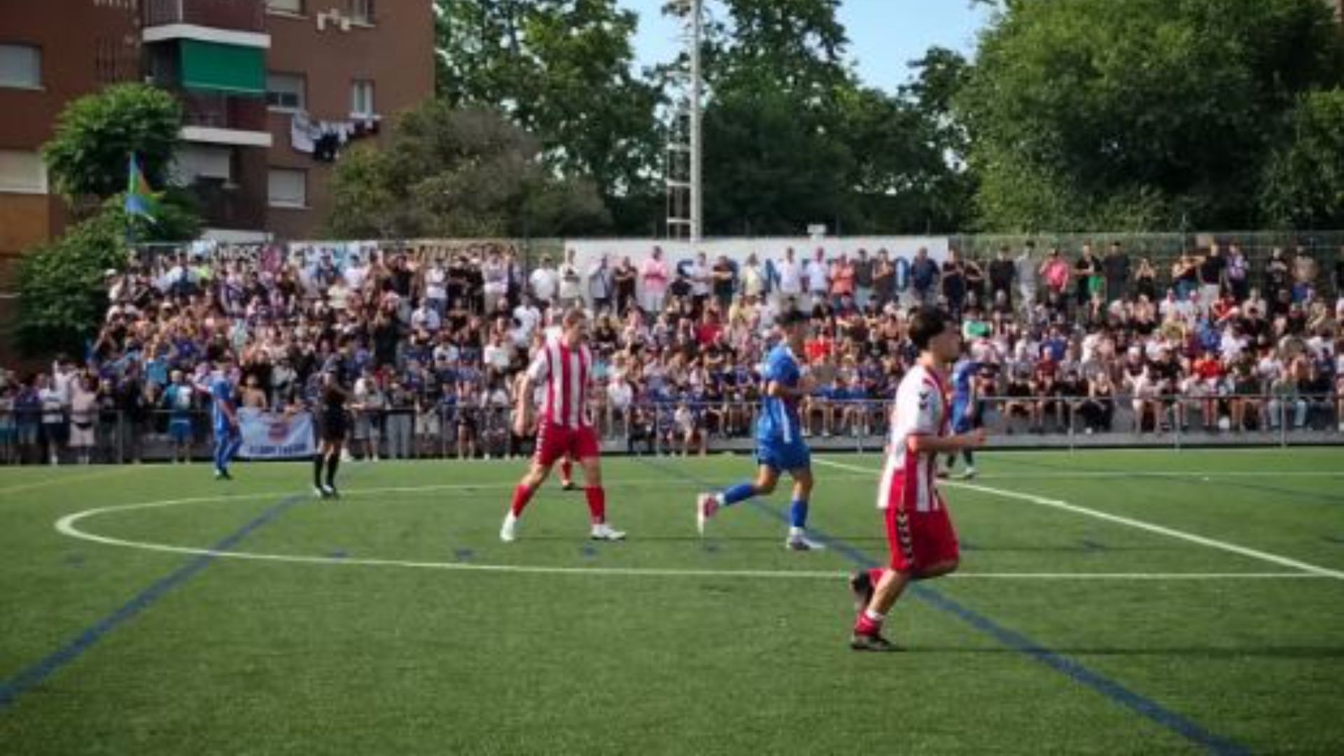 Barselona'da Yükselme Heyecanı: Barceloneta ve Bon Pastor Kritik Rövanşta!