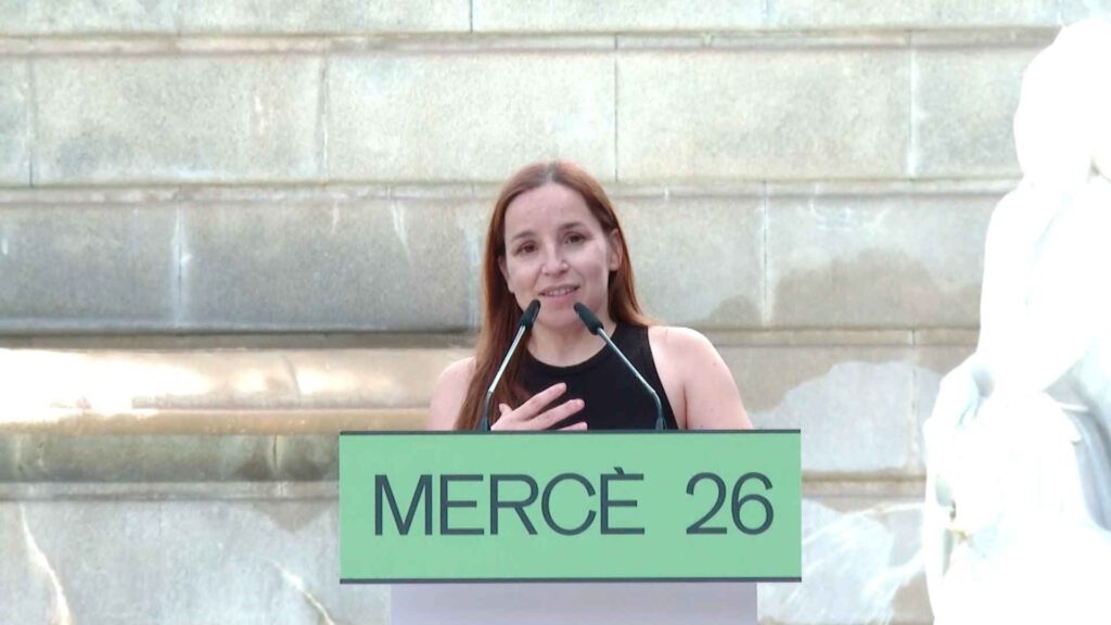 Barselona'nın Mercè 2026 Festivali İçin Cinta Vidal'dan Çığır Açan Afiş ve Mural