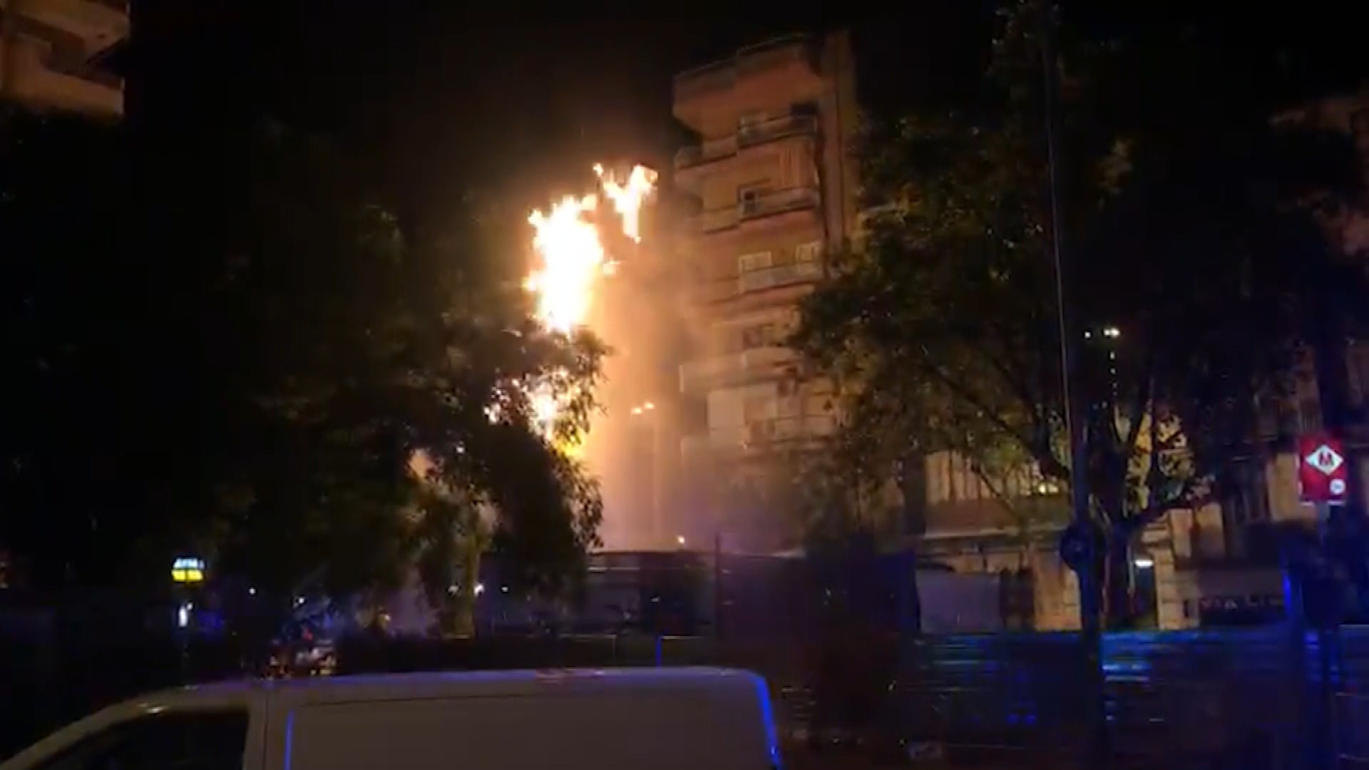 Barselona Sants'taki Gaz Patlaması: İtfaiye Neden Alevi Saatlerce Söndürmedi?