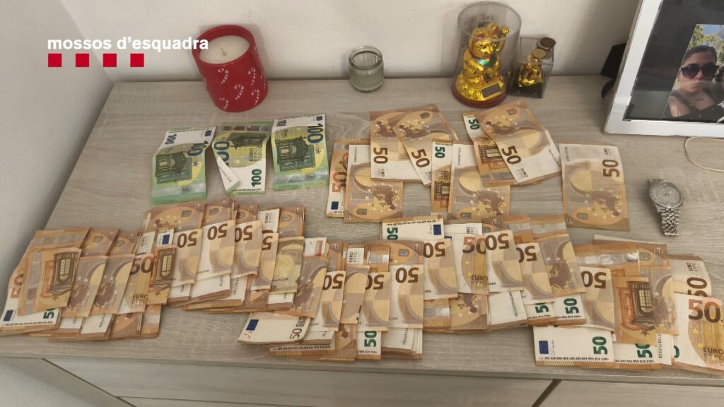 Katalonya'da Kimlik Hırsızlığıyla Finansal Dolandırıcılık Şebekesi Çökertildi