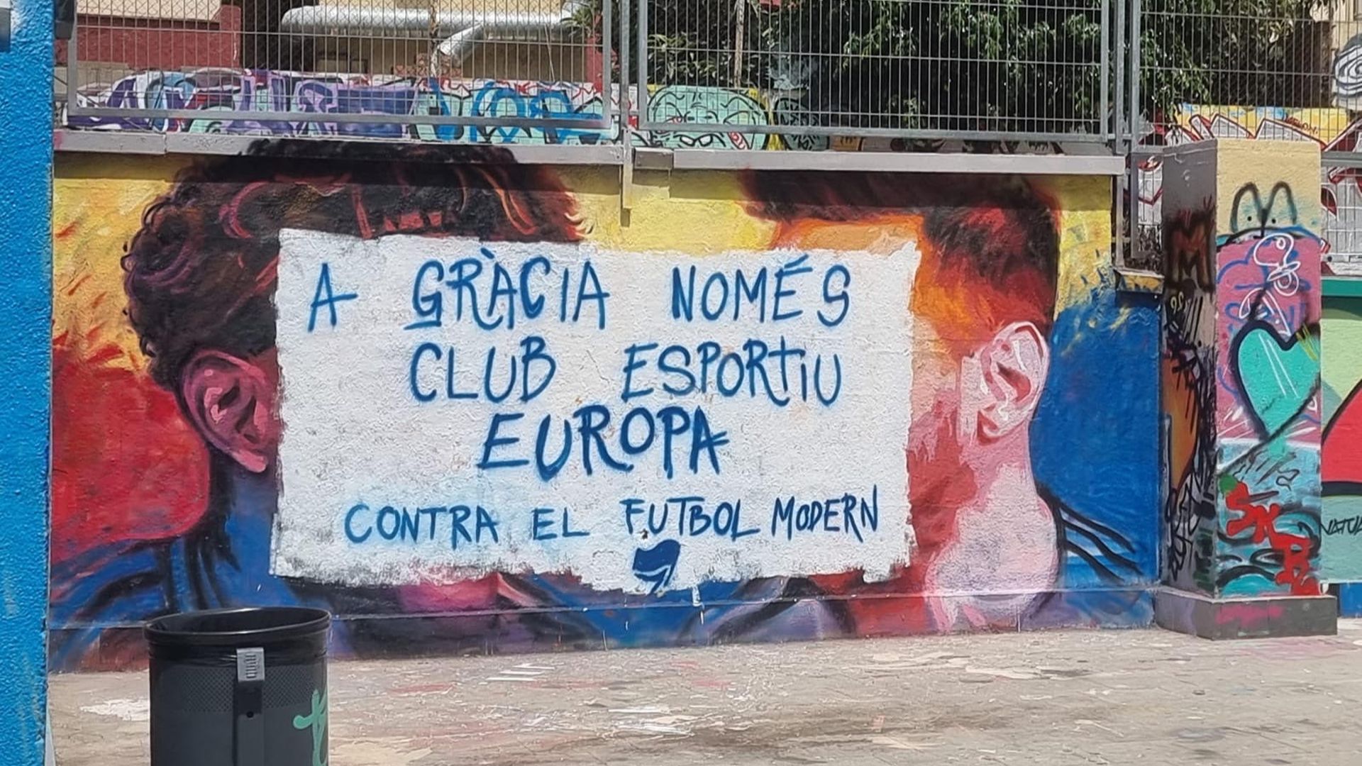 ## Barselona'da Messi ve Lamine Yamal Duvar Yazısı Vandalizme Uğradı: "Modern Futbola