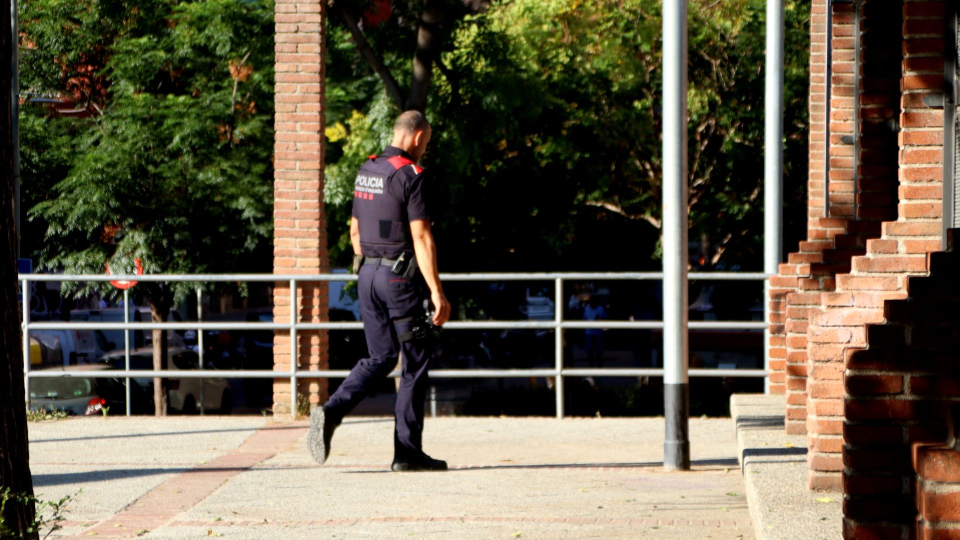 Barselona'da Genç Çete Şiddeti: 15 Yaşındaki Çocuğun Ölümüne İlişkin İlk Tutuklama