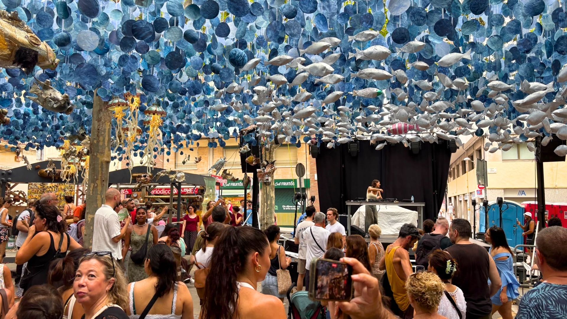 Gràcia Festivali'nde Süslenmiş Sokaklar Yarışması Ödül Töreni: Gelenek ve Yaratıcılık