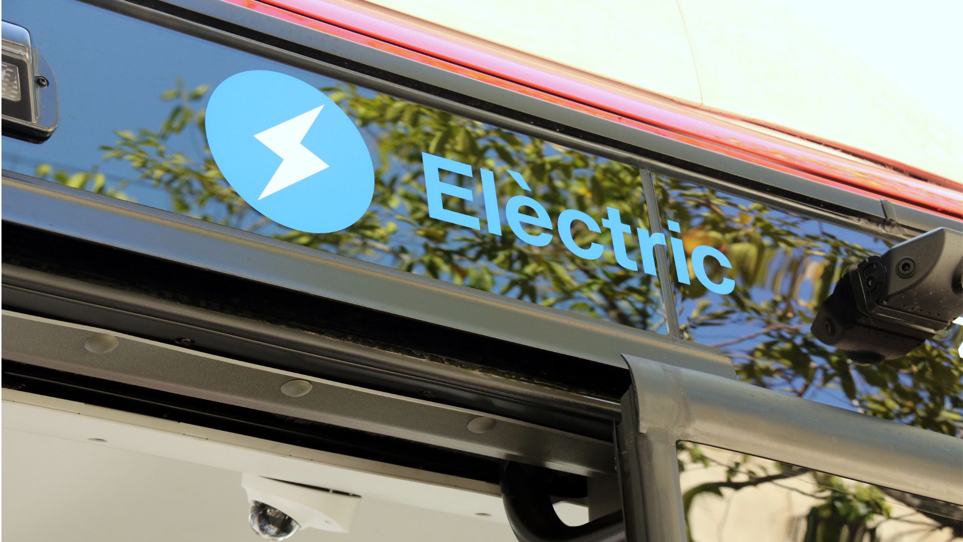 Barselona'nın Elektrikli Otobüs Filosu: 66 Milyon Avroluk Dev Ekonomik ve Çevresel Kazanç