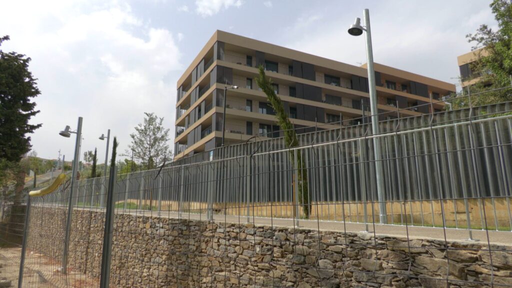 Barselona'nın En Küçük Mahallesi La Clota, Kimliğini Koruyarak Yenileniyor