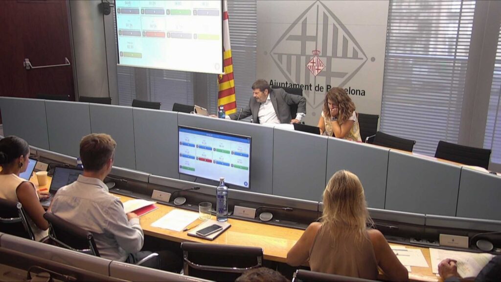 Barcelona'da Siyasi Gerilim: Muhalefet, Belediye Başkanının Hesap Vermesini İstiyor