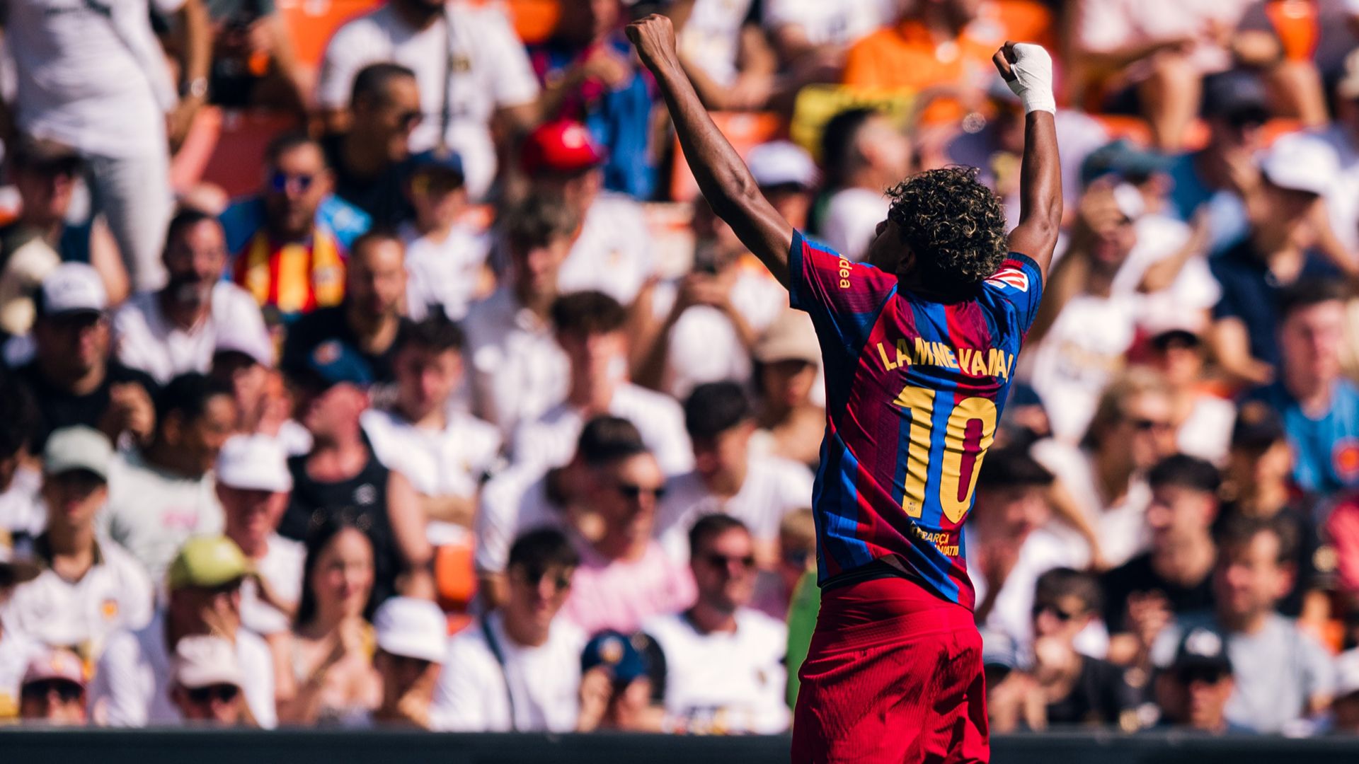 Barcelona, Valencia'yı Ezdi Geçti: La Liga'da Tek Başına Zirveye Kuruldu!