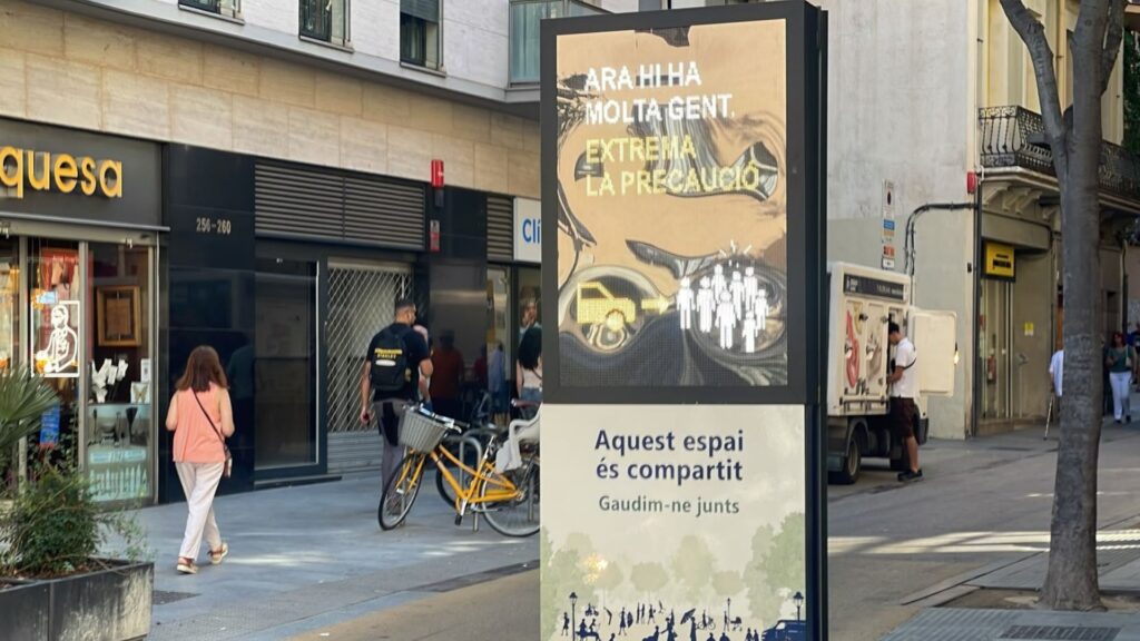 Barselona'da Akıllı Sistemle Yaya ve Araç Trafiği Gerçek Zamanlı Takipte