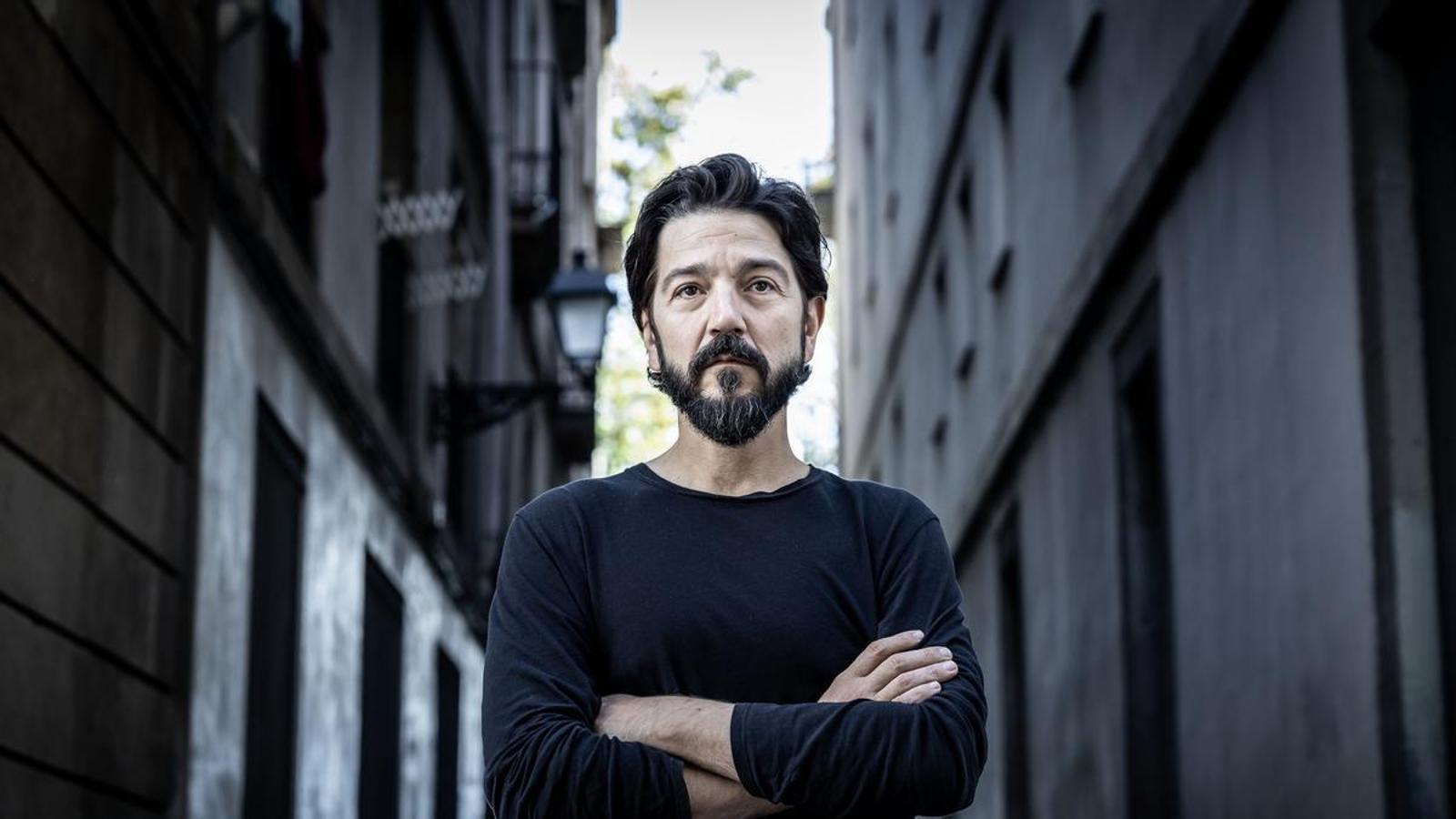 Diego Luna: Göçün ve Annelik Yokluğunun Gölgesinde Bir Edebiyat Köprüsü