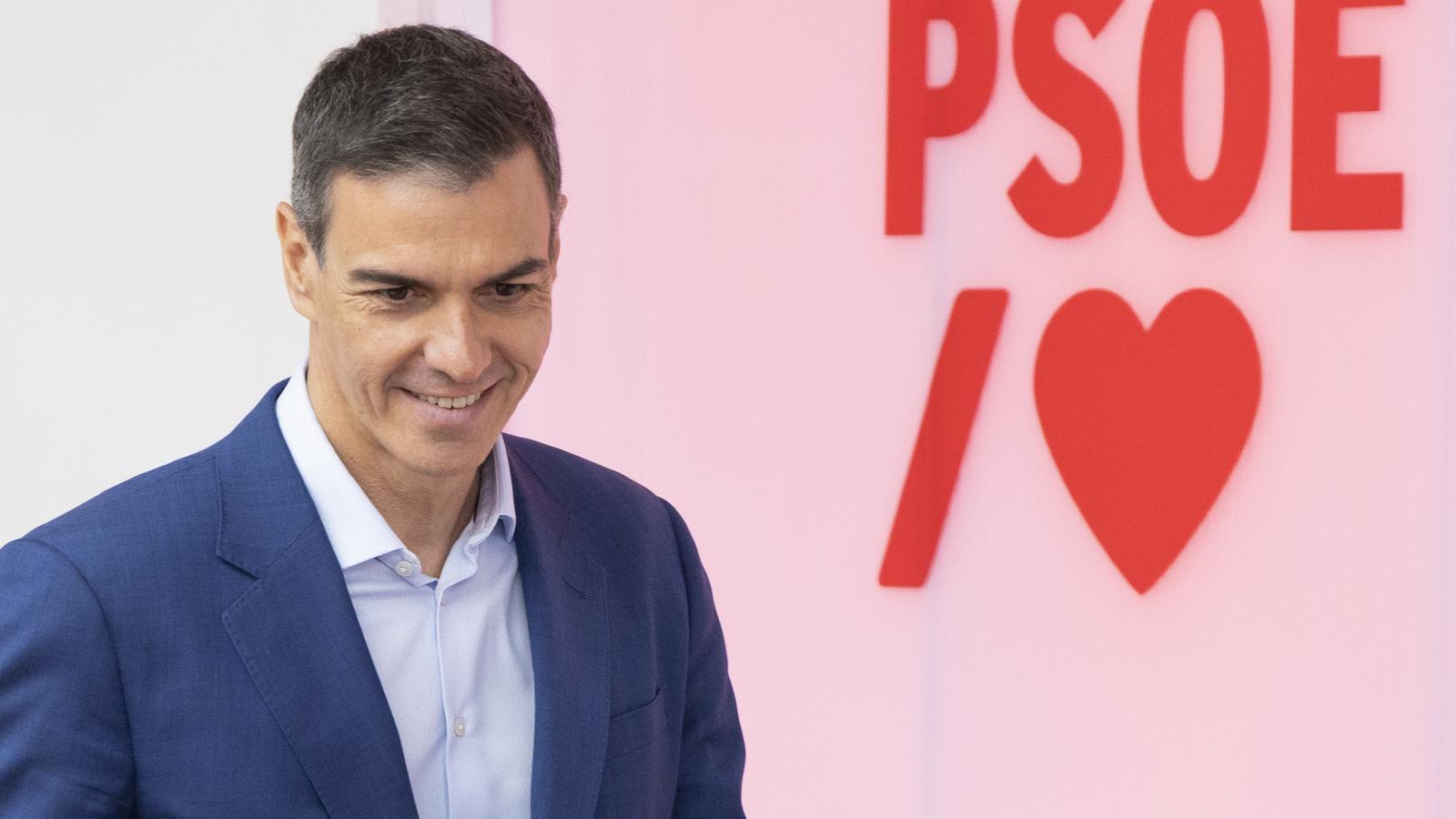 PSOE, Yargı Skandallarına Rağmen Anketlerde Farkı Açıyor: İspanya Siyasetinde