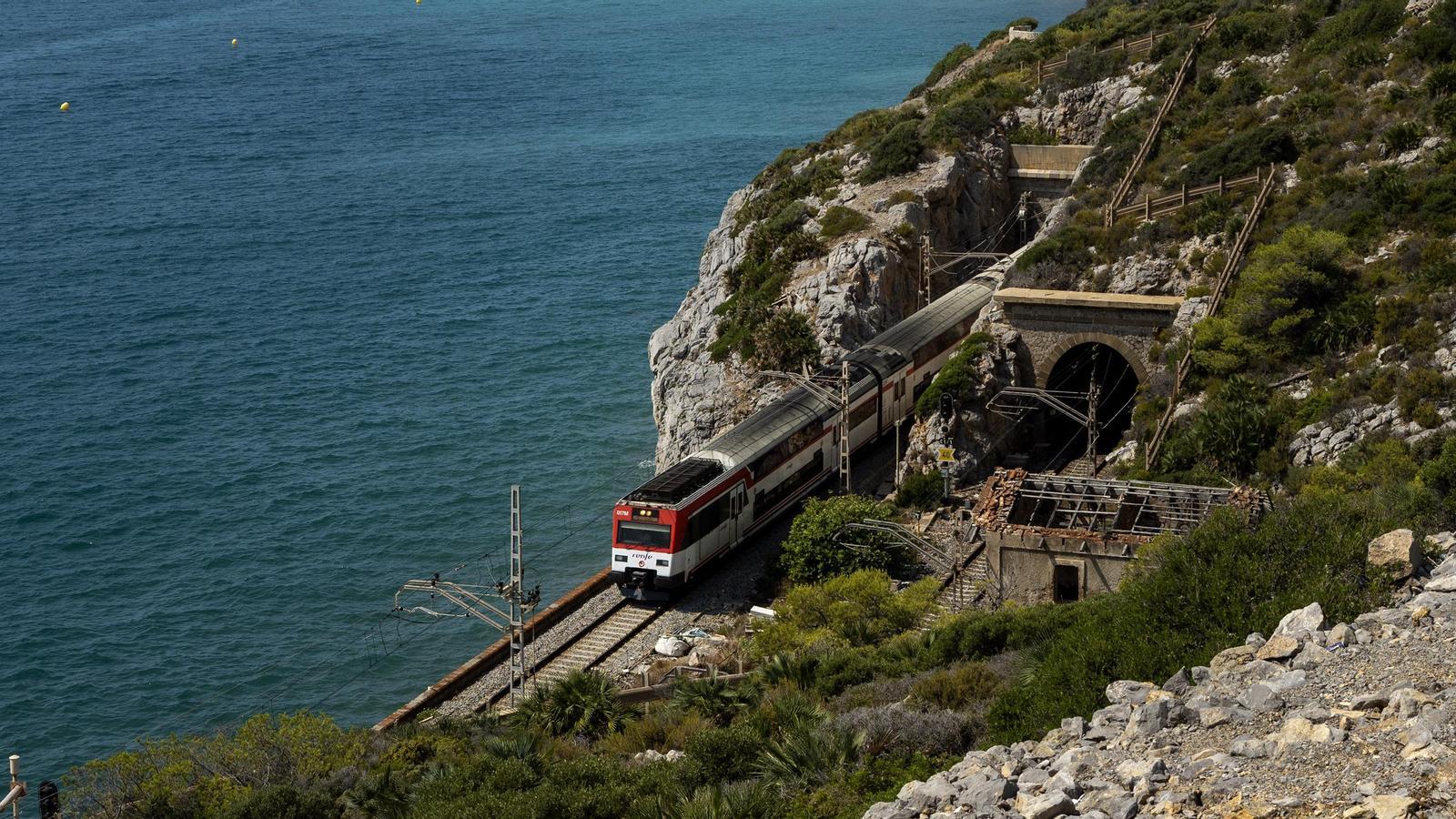 Barselona Rodalies Krizi Derinleşiyor: Siyasi Çekişme ve Vatandaş Mağduriyeti