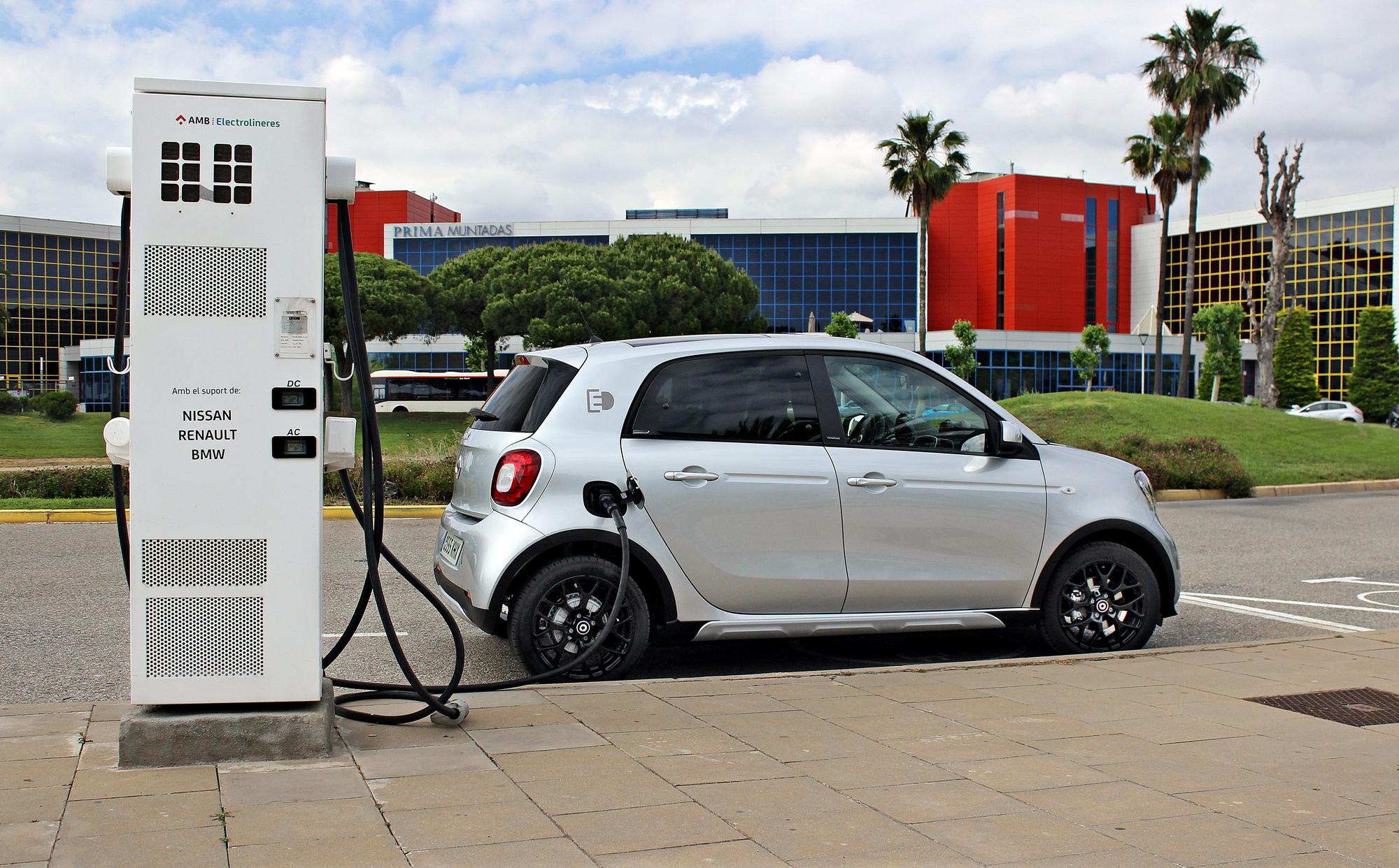 Elektrikli Araçlarda Güvenilirlik Yarışı: OCU'ya Göre En İyi Markalar Açıklandı