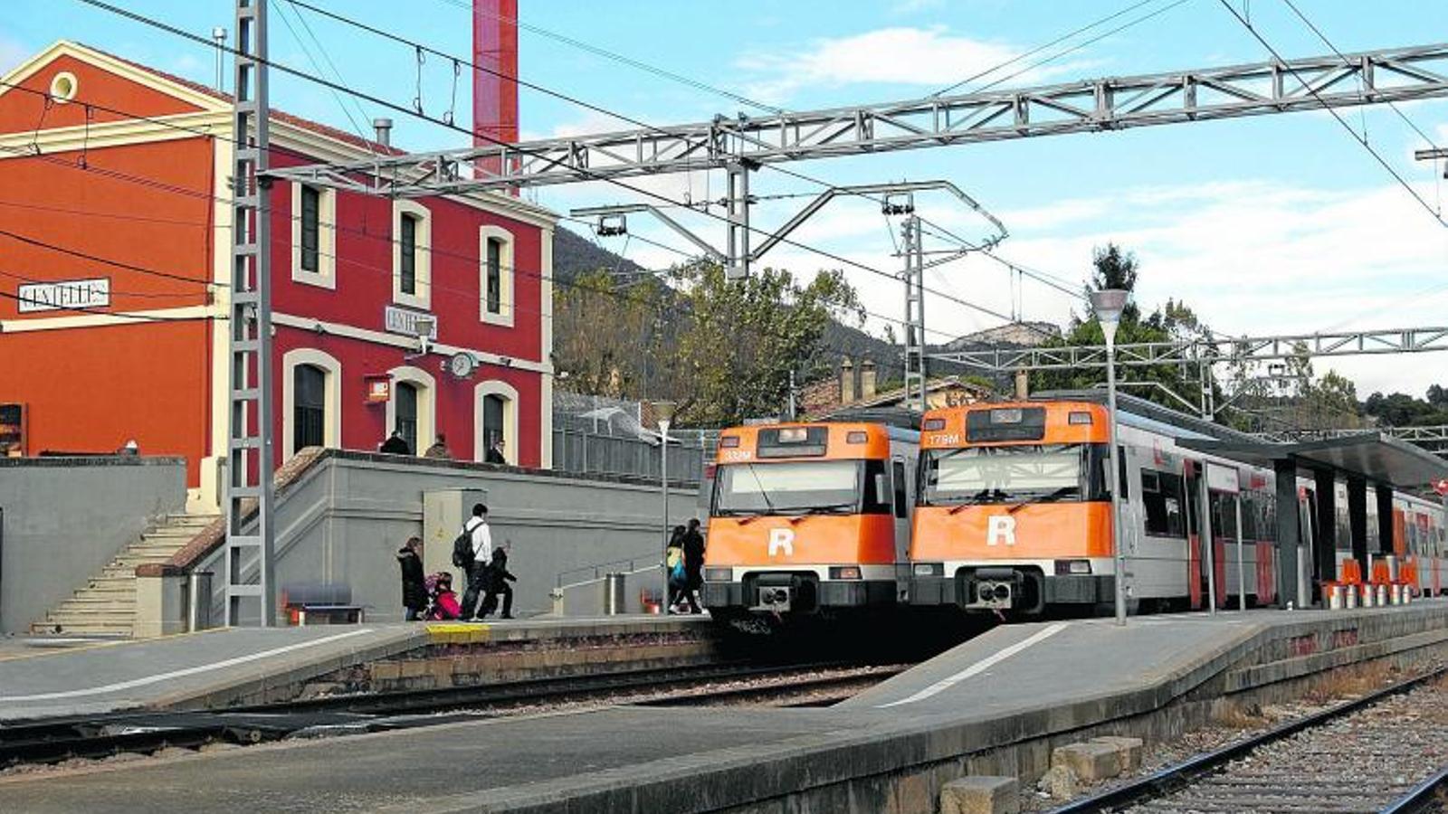 Katalonya'da Kablo Hırsızlıkları Tren Seferlerini Felç Etti: R3 ve R13 Hatlarında