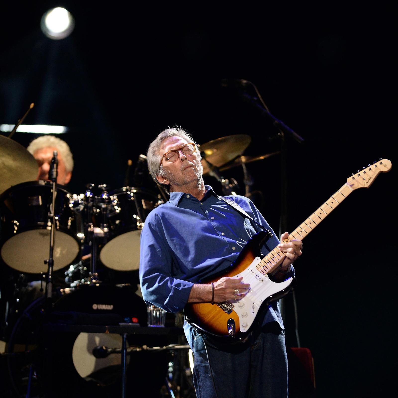 Eric Clapton Barselona'yı Büyüledi: Palau Sant Jordi'de Blues'un Zamansız Dokunuşu