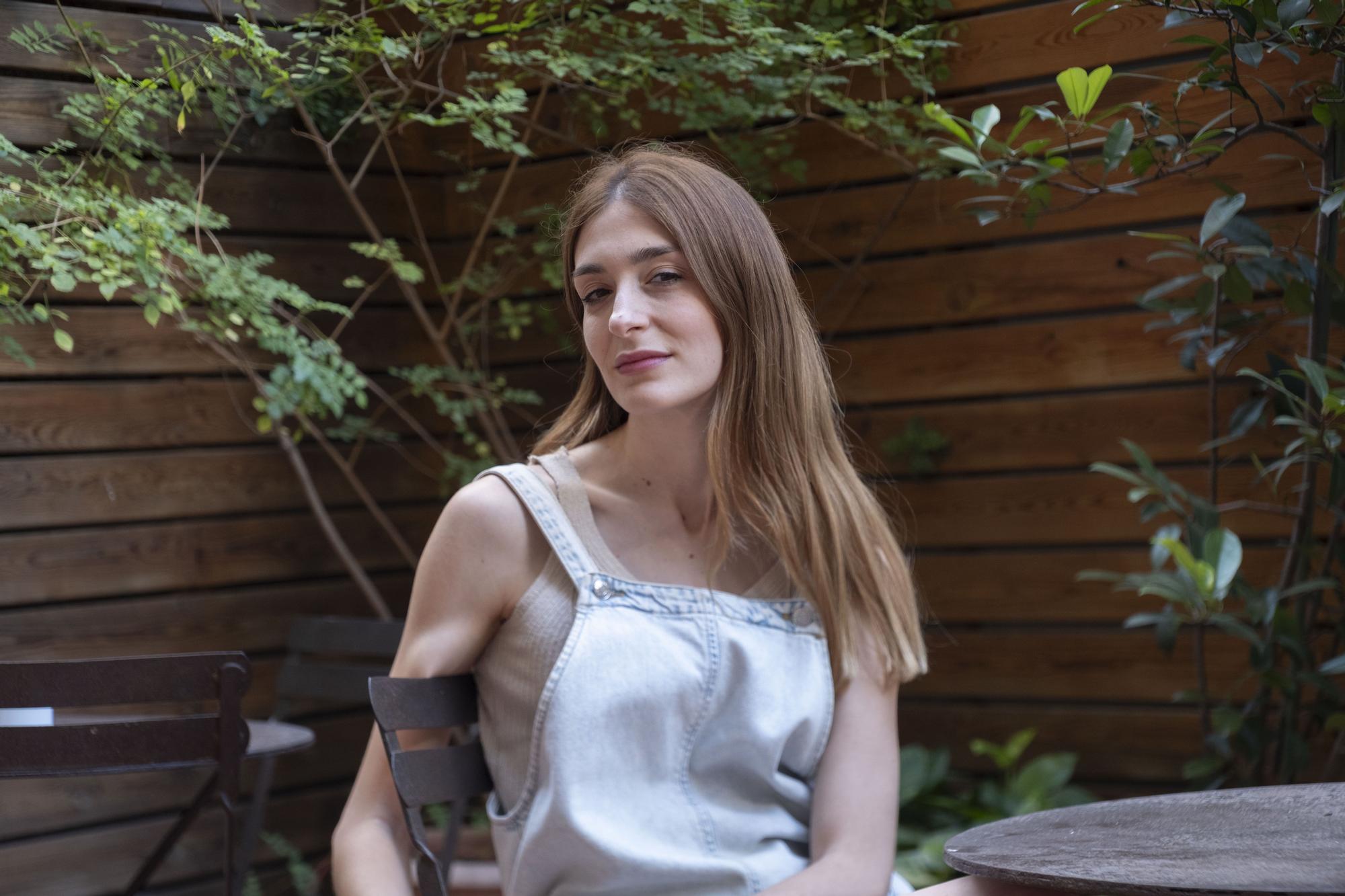 Laura Gost'un Distopik Romanı "El preu de néixer": Hayatın Bedeli ve Ahlaki Çıkmazlar