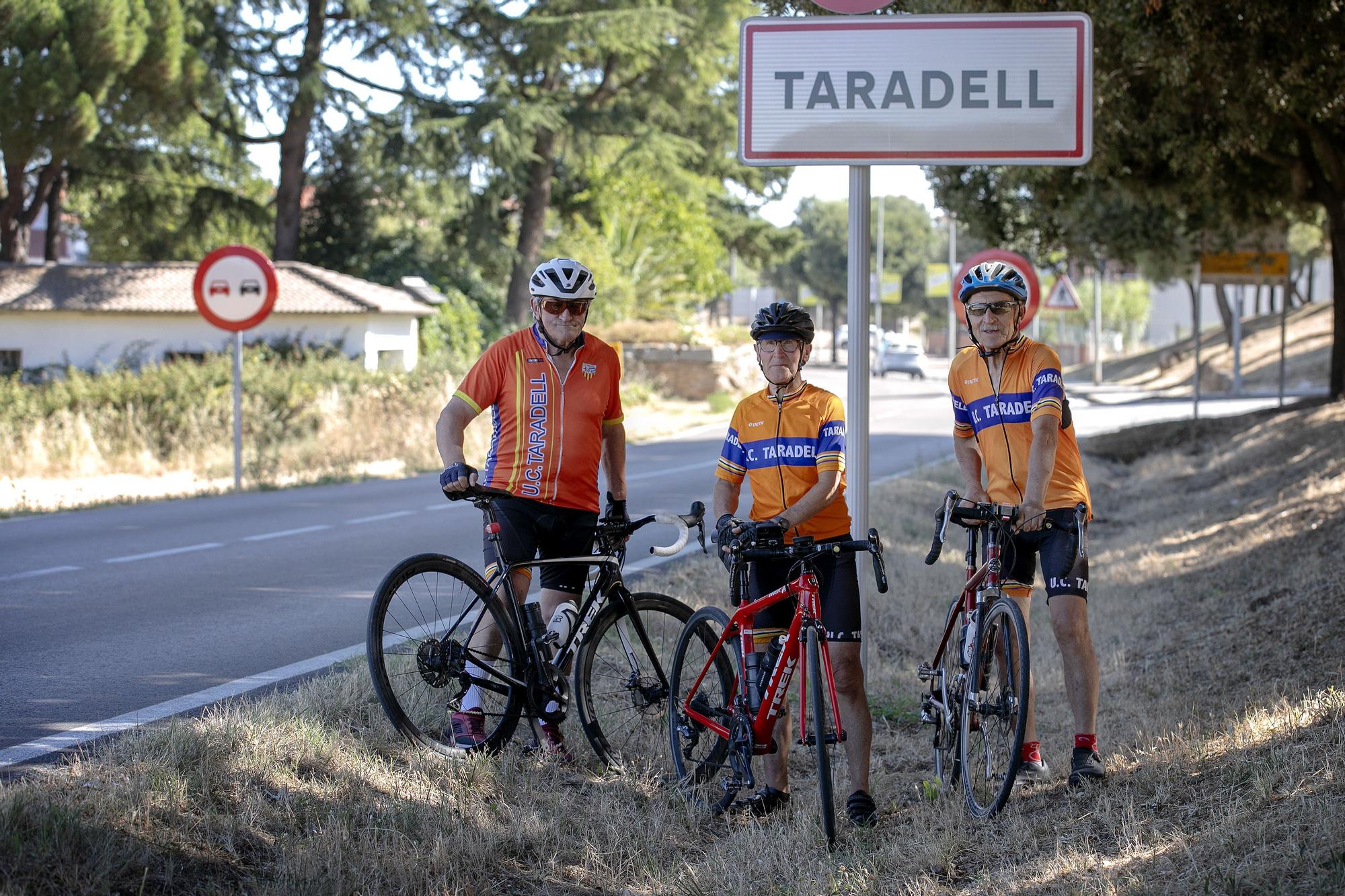 Tour de France'ın Görünmez Kahramanları: Katalonya'da Bisiklet Tutkusu ve Gönüllülük