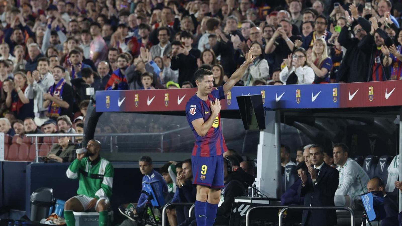 Lewandowski'nin Camp Nou'ya Duygusal Vedası: Bir Efsanenin Son Perdesi