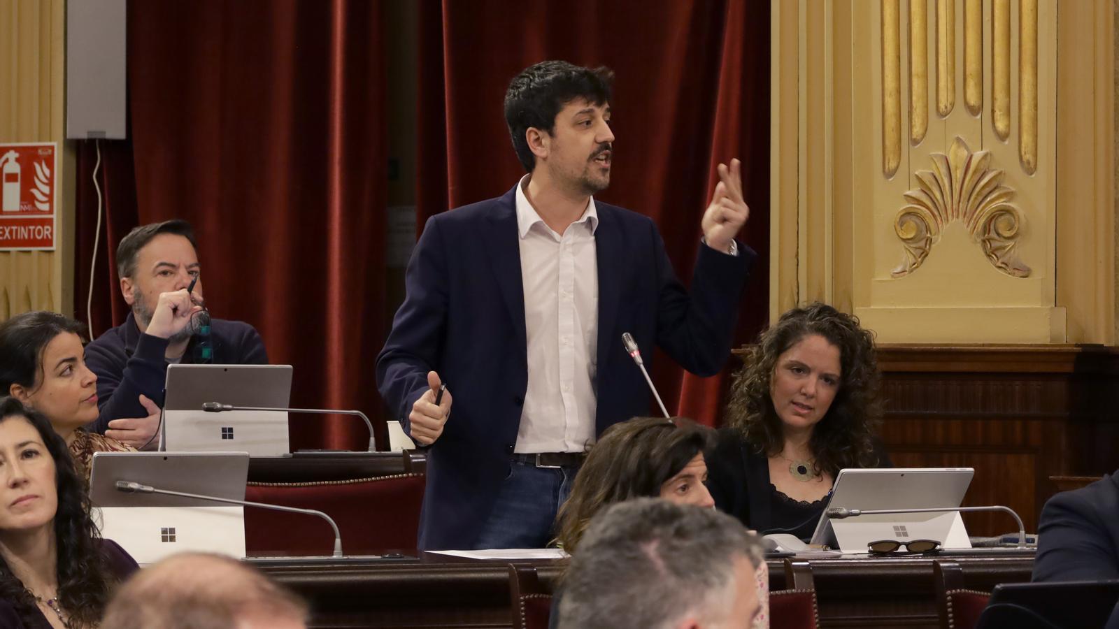 Mallorca Solunun Turizm Özeleştirisi: Ferran Rosa'nın "Dürüstlük Krizi" Tartışma Yarattı