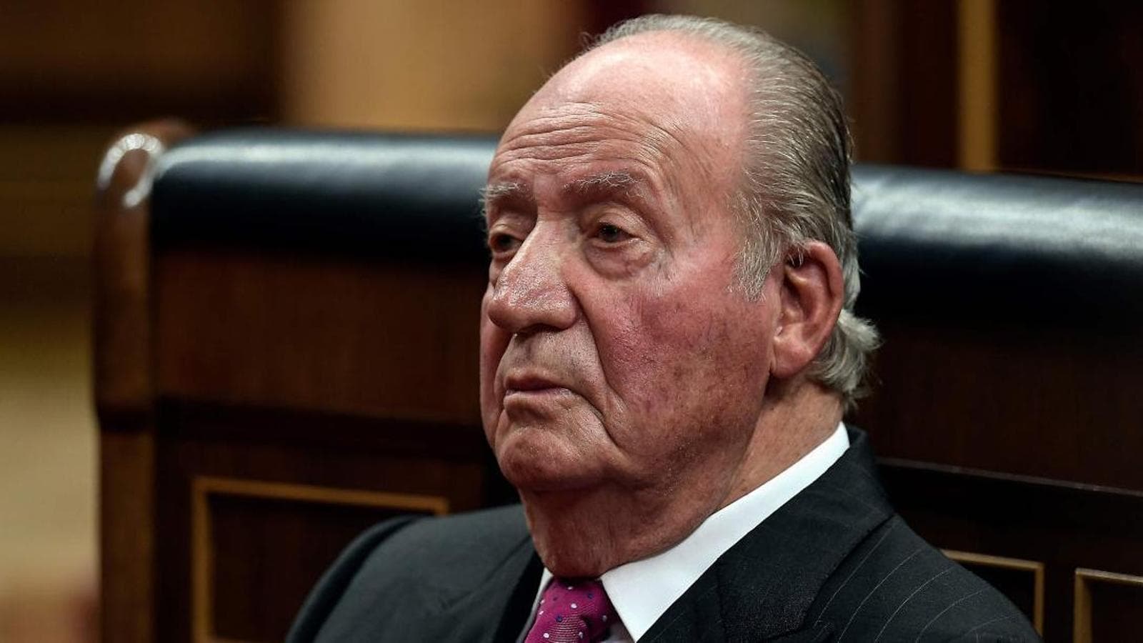 Emekli Kralın Dönüşü: Perde Arkasında Bir Kukla Oyunu mu Var?