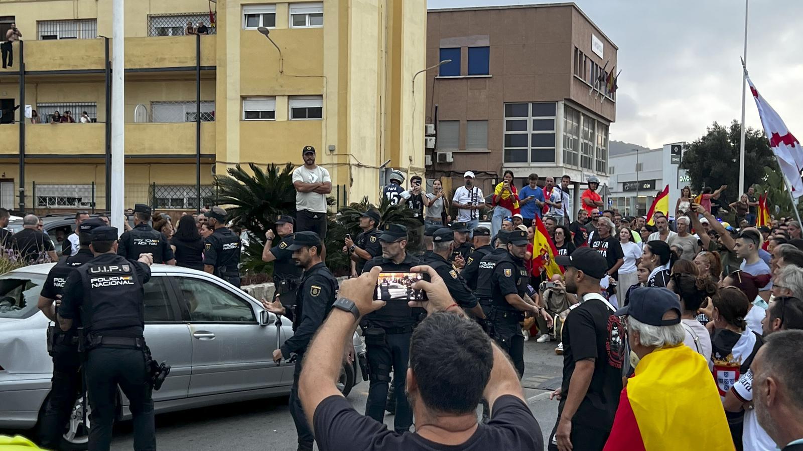 Ceuta Limanı'nda Göçmen Aktivistlere Protesto Gerilimi: Çatışmalar Çıktı
