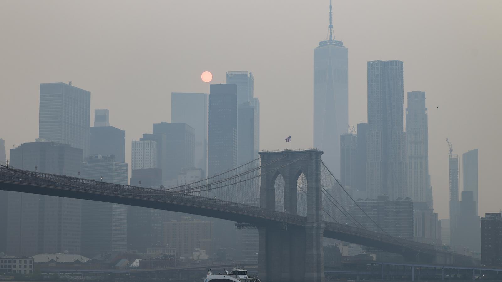 İklim Krizi Alarmı: Kanada Yangınları New York'un Gökyüzünü Turuncuya Çevirdi