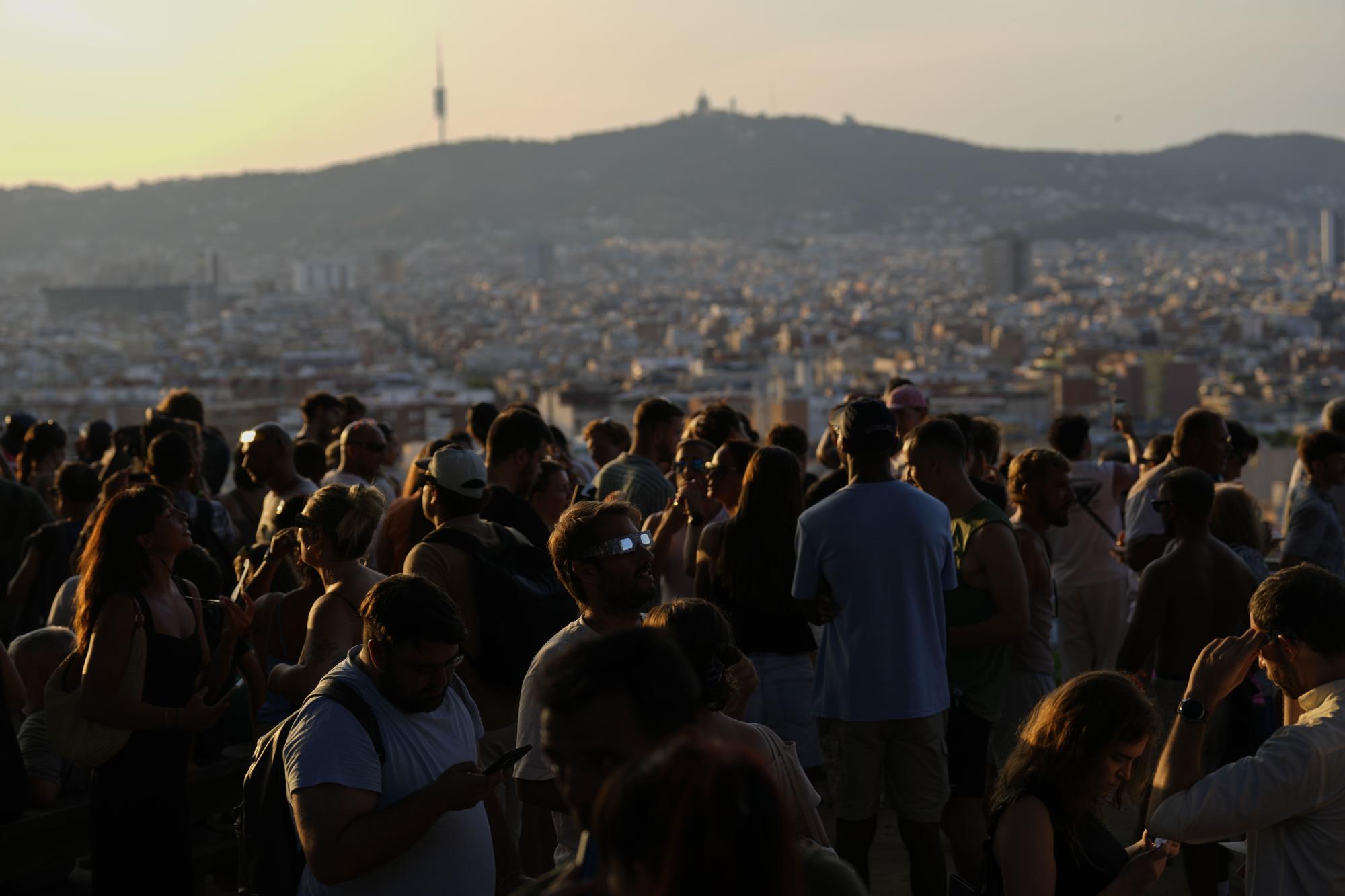 Barselona'da Güneş Tutulması: Gökyüzü Şöleni mi, Sıradan Bir Gün mü?
