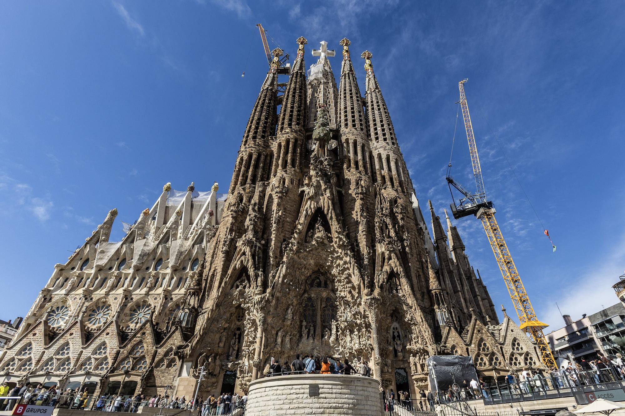 Barselona'da Gaudí'nin Mimari Dehası: La Pedrera'nın Büyülü Yaz Deneyimleri