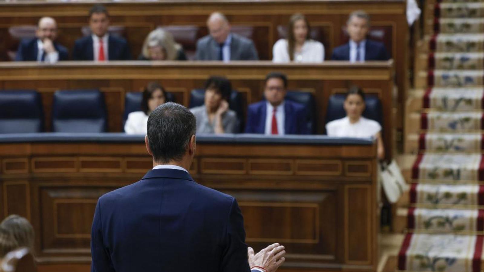 Sánchez'in 'En Kötü Haftası': İspanyol Siyasetinde Bir Medya Fenomeni