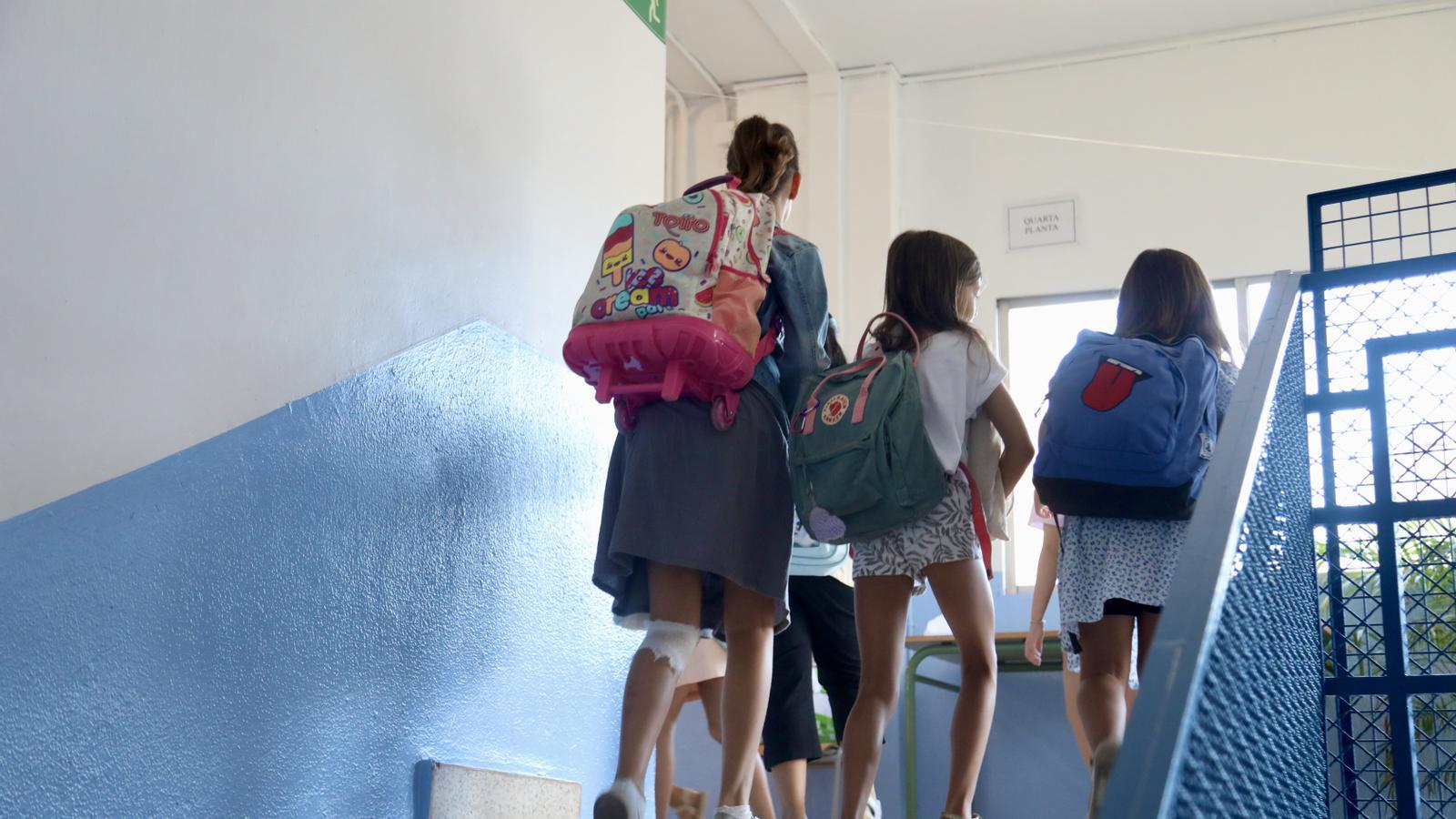 Balear Adaları'nda Dil Seçim Planı Öğrencileri Katalanca'da Geride Kaldı