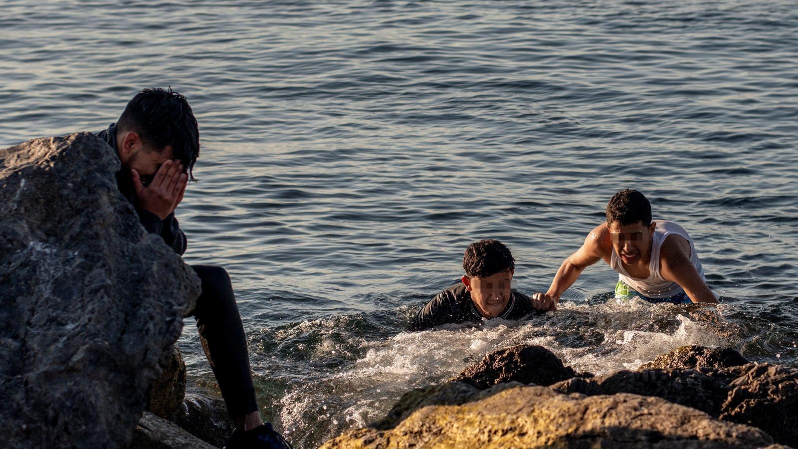 İspanya Yüksek Mahkemesi'nden Deniz Yoluyla Gelen Göçmenlere 'Anında İade'ye Ret