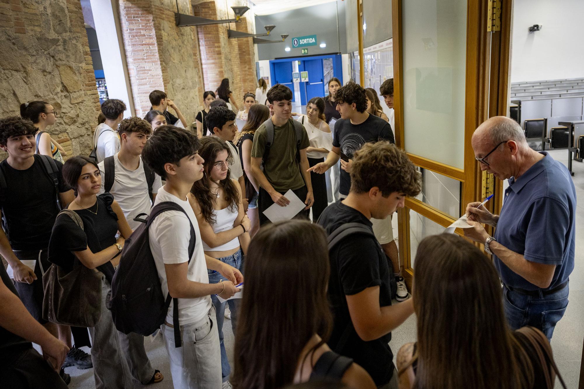 Katalonya'da Üniversite Sınavı Şoku: Matematik Notları Son 12 Yılın En Düşüğünde