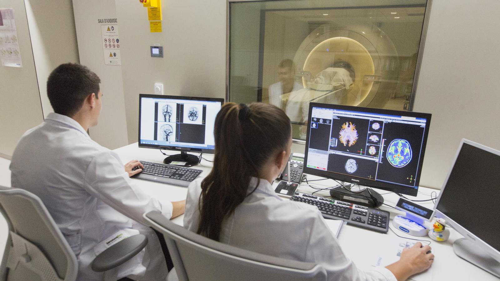 İspanya'da Alzheimer İlaçlarına Erişim Krizi: Fiyat Tartışmaları Tedaviyi Geciktiriyor